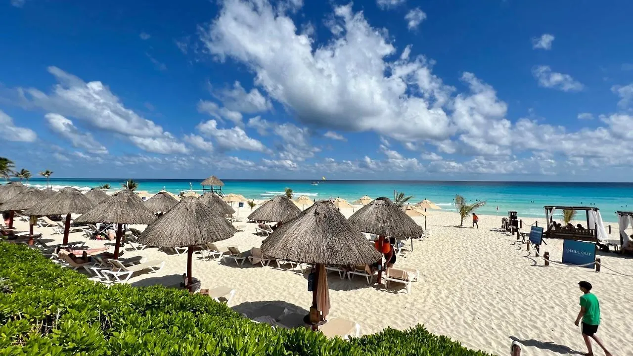 Xcanan Loft On Park Royal, The Best Area In Cancun Right On The Beach