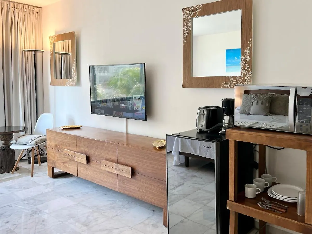 Xcanan Loft On Park Royal, The Best Area In Cancun Right On The Beach