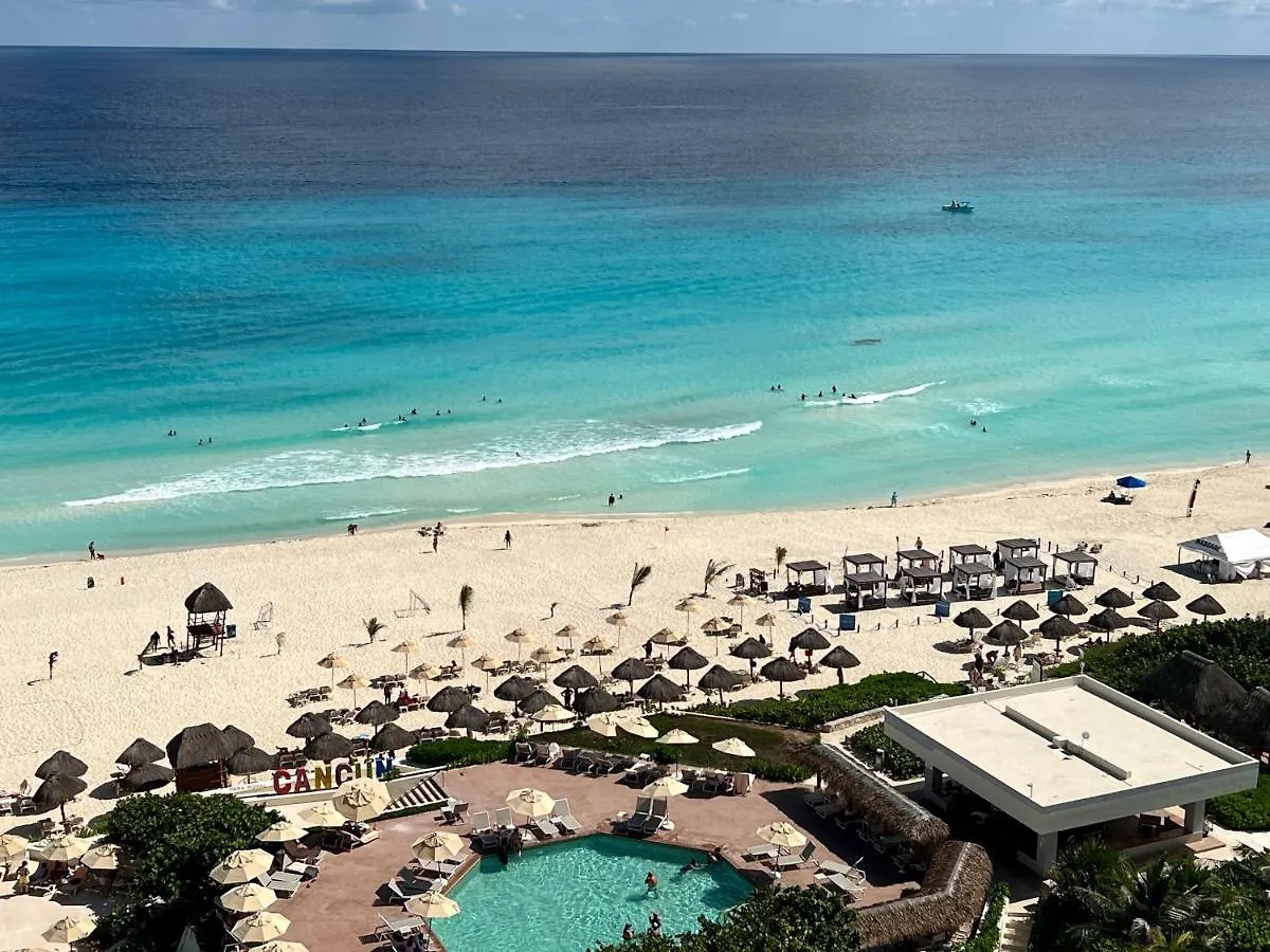 Xcanan Loft On Park Royal, The Best Area In Cancun Right On The Beach