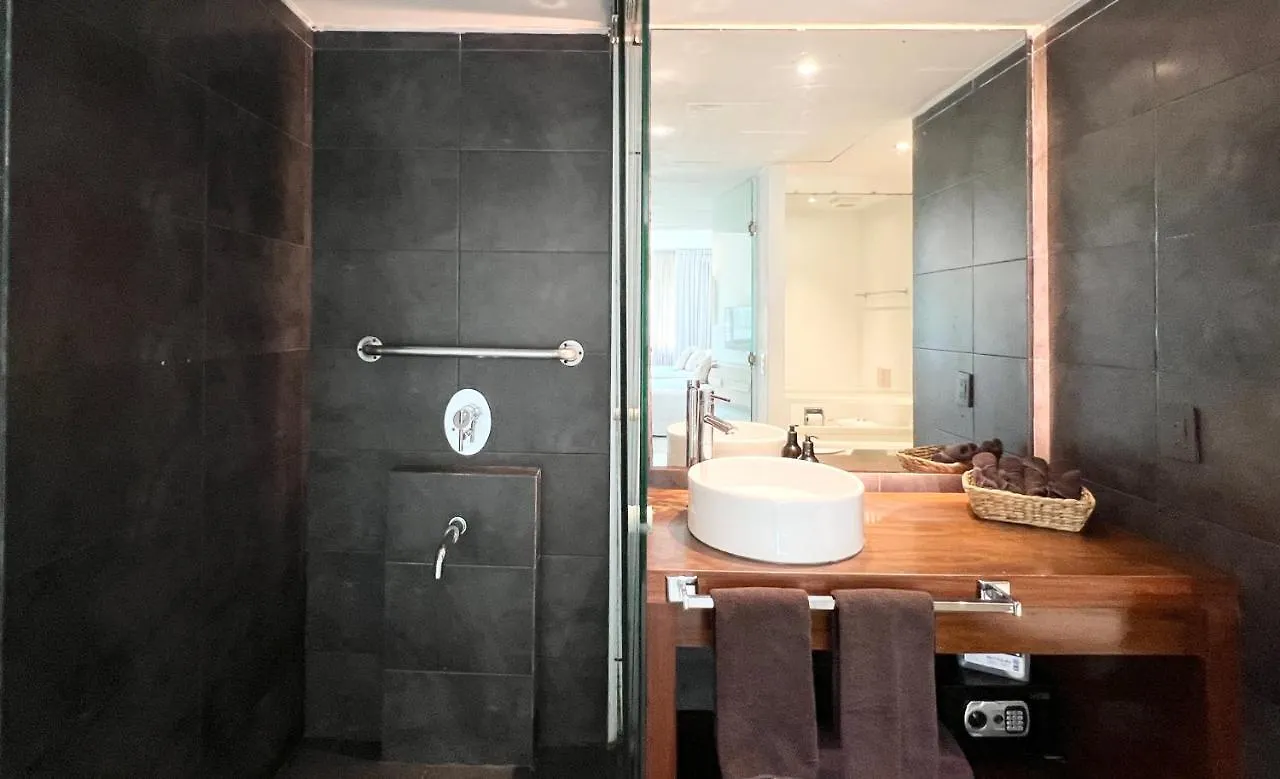 Xcanan Loft On Park Royal, The Best Area In Cancun Right On The Beach
