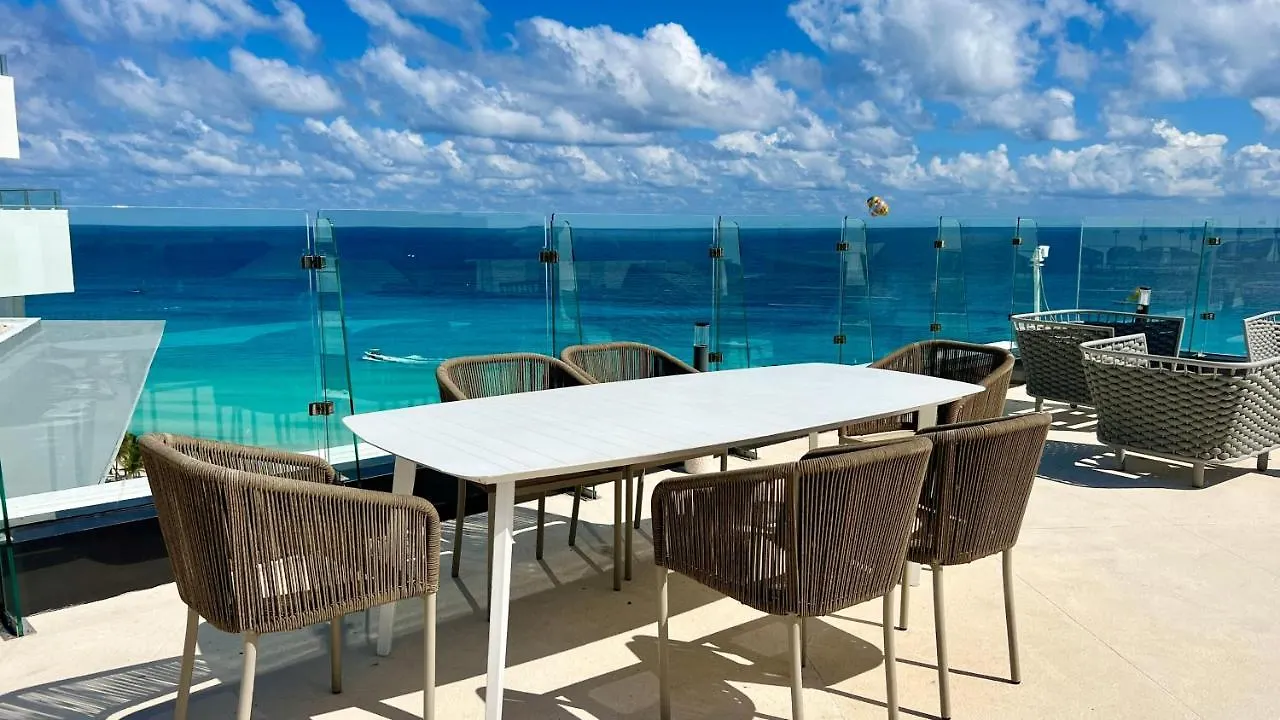 Xcanan Loft On Park Royal, The Best Area In Cancun Right On The Beach